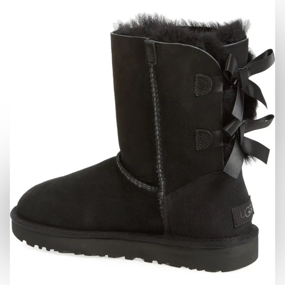 Black Bailey bow UGGS size 7